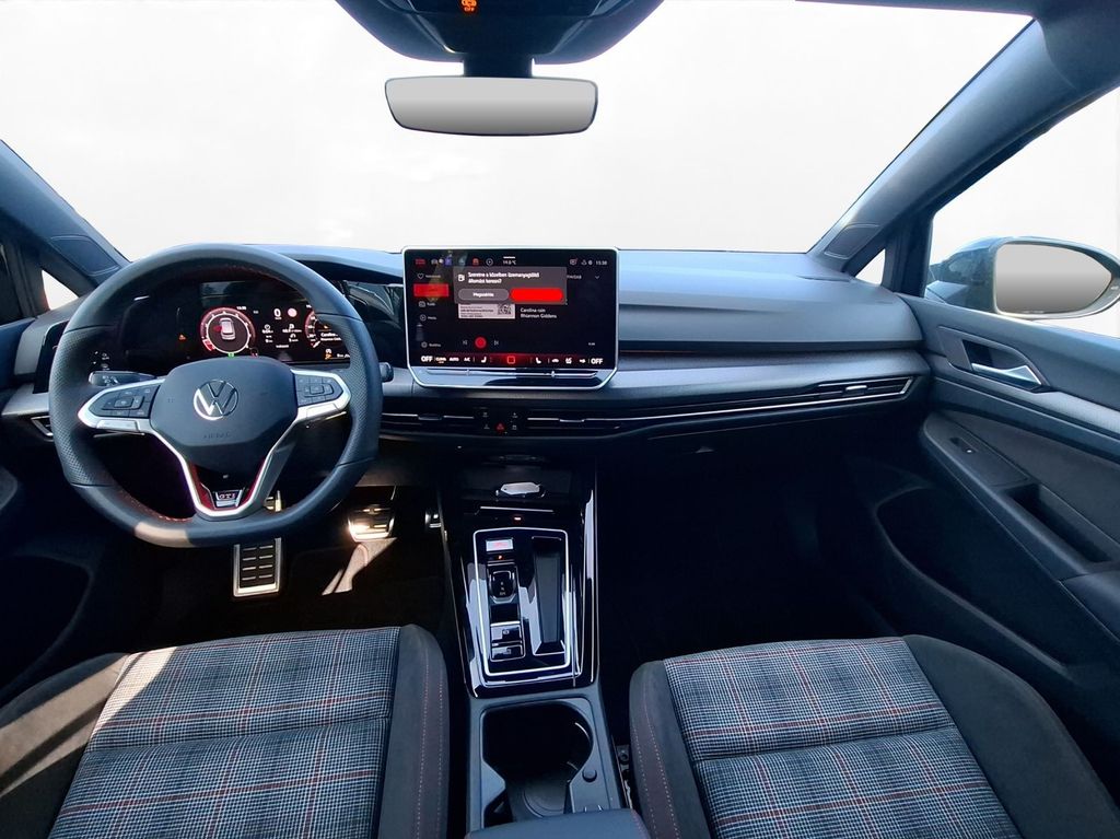 Volkswagen Golf 2026 г. Чёрный, пробег 150 км