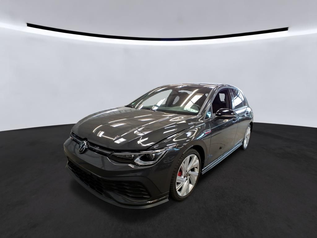 Volkswagen Golf 2024 г. Серый, пробег 41945 км