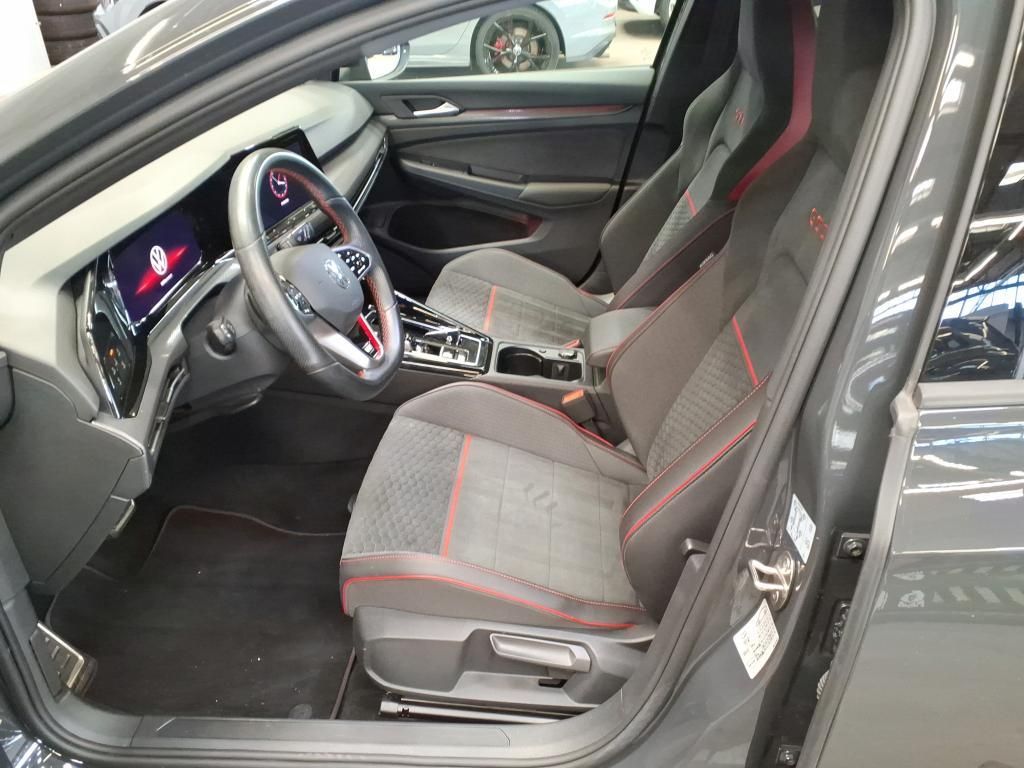 Volkswagen Golf 2024 г. Серый, пробег 41945 км