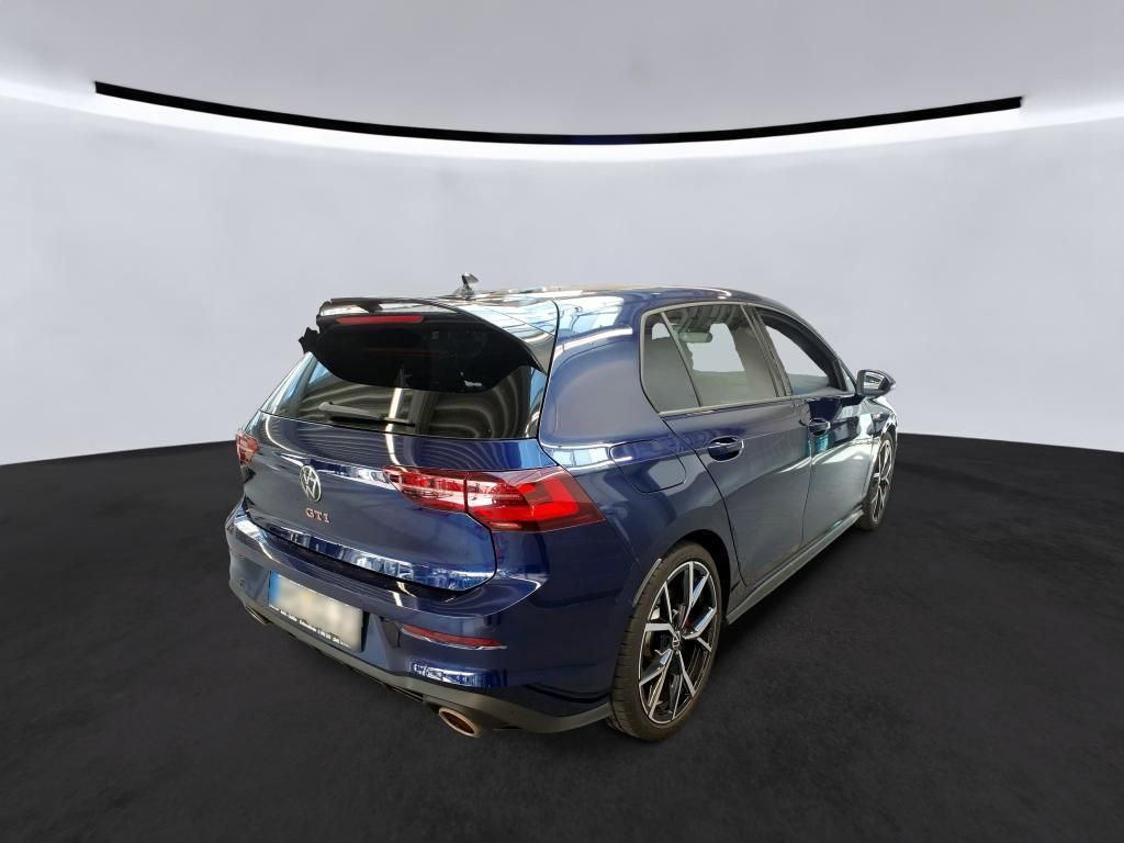 Volkswagen Golf 2024 г. Синий, пробег 42791 км