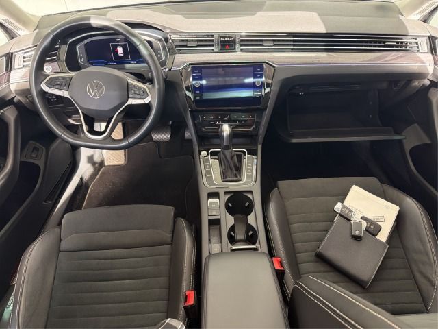 Volkswagen PASSAT VARIANT 2022 г. Чёрный, пробег 47652 км