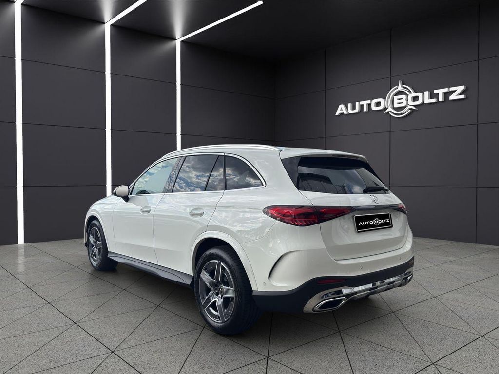 Mercedes-Benz GLC 200 2025 г. Белый, пробег 18800 км