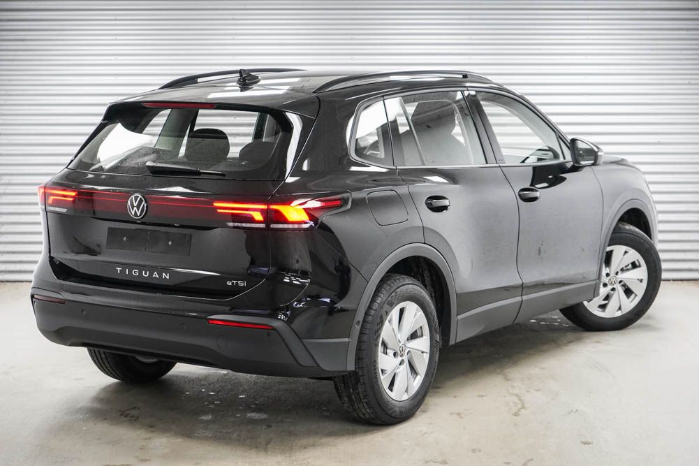 Volkswagen Tiguan 2026 г. Чёрный, пробег 20 км