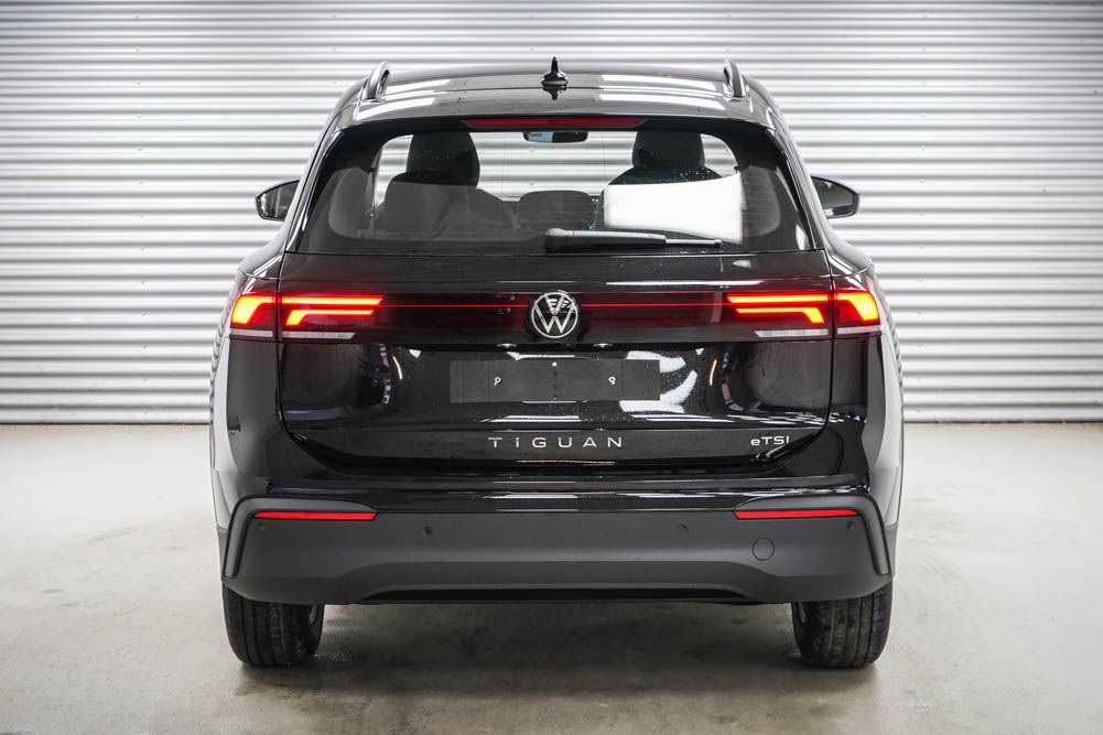 Volkswagen Tiguan 2026 г. Чёрный, пробег 20 км