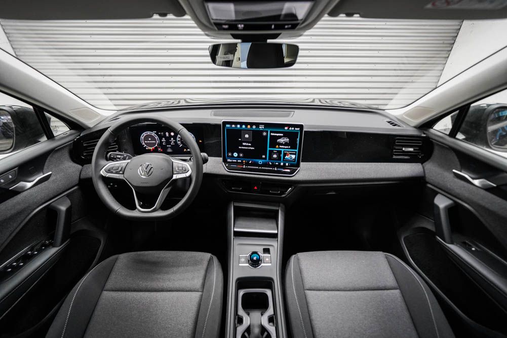 Volkswagen Tiguan 2026 г. Чёрный, пробег 20 км