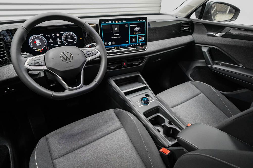 Volkswagen Tiguan 2026 г. Чёрный, пробег 20 км