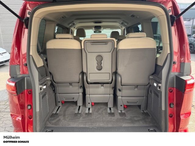 Volkswagen 8 series 2023 г. Красный, пробег 41149 км
