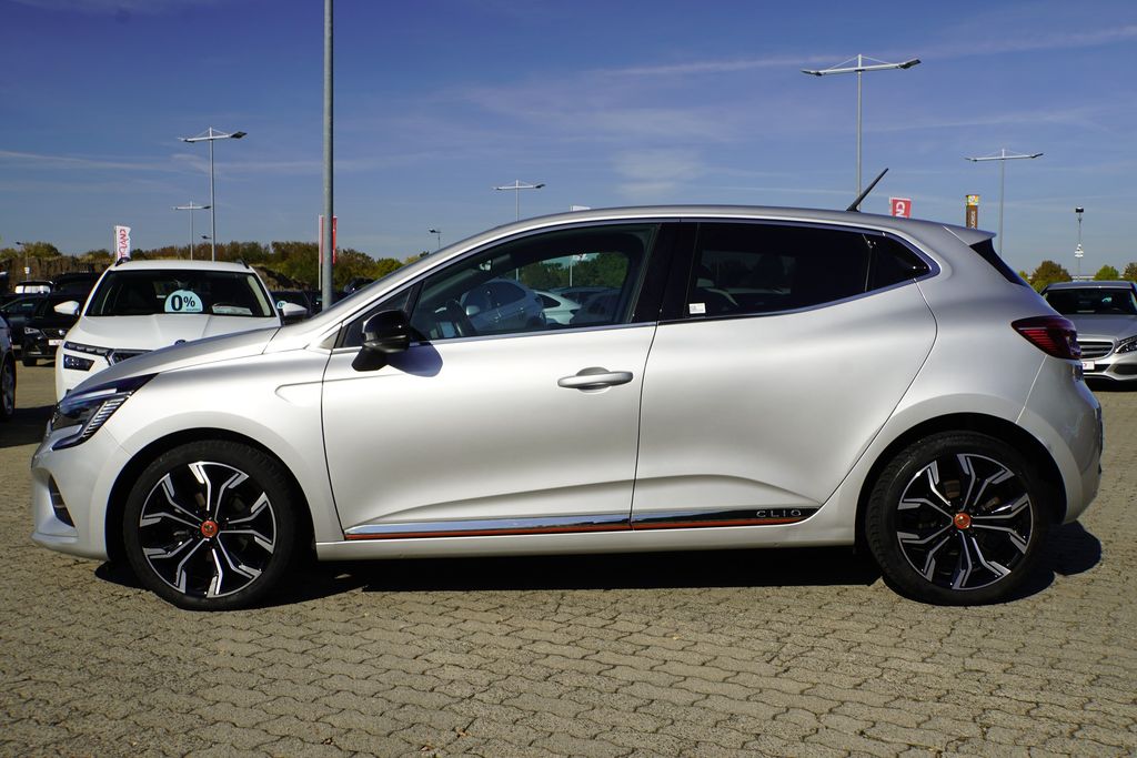 Renault Clio 2022 г. Серебристый, пробег 36690 км
