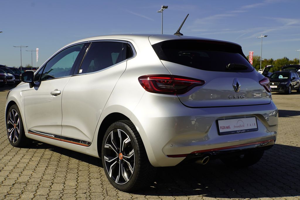 Renault Clio 2022 г. Серебристый, пробег 36690 км