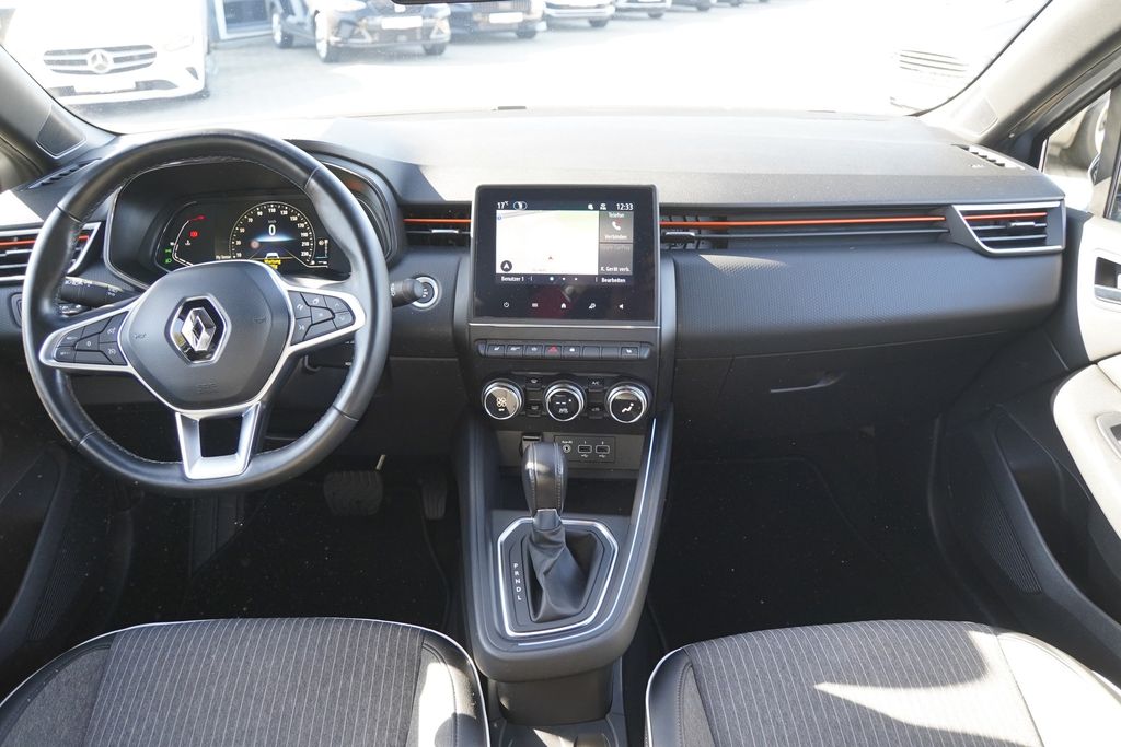 Renault Clio 2022 г. Серебристый, пробег 36690 км