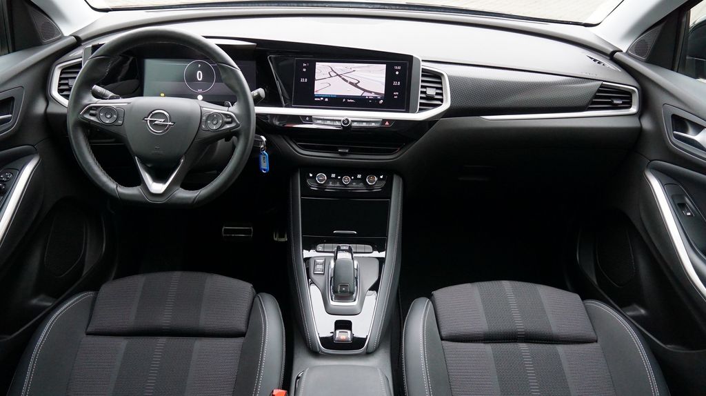 Opel GRANDLAND (X) 2023 г. Чёрный, пробег 45675 км