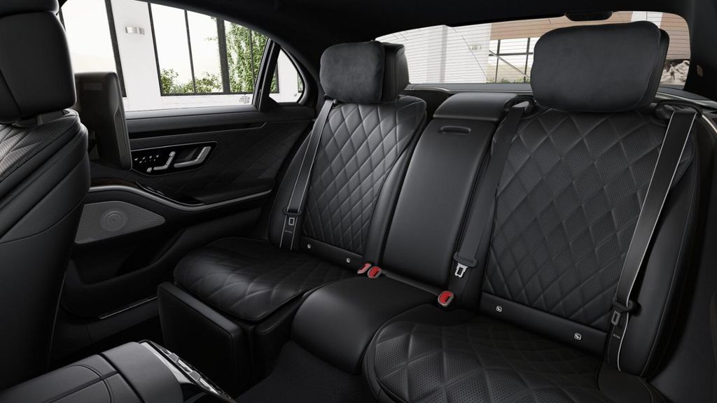 Mercedes-Benz S 450 2025 г. Чёрный, пробег 27333 км