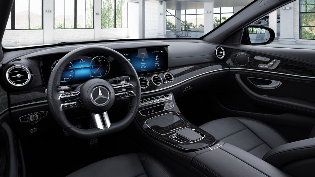 Mercedes-Benz E 220 2023 г. Синий, пробег 42626 км
