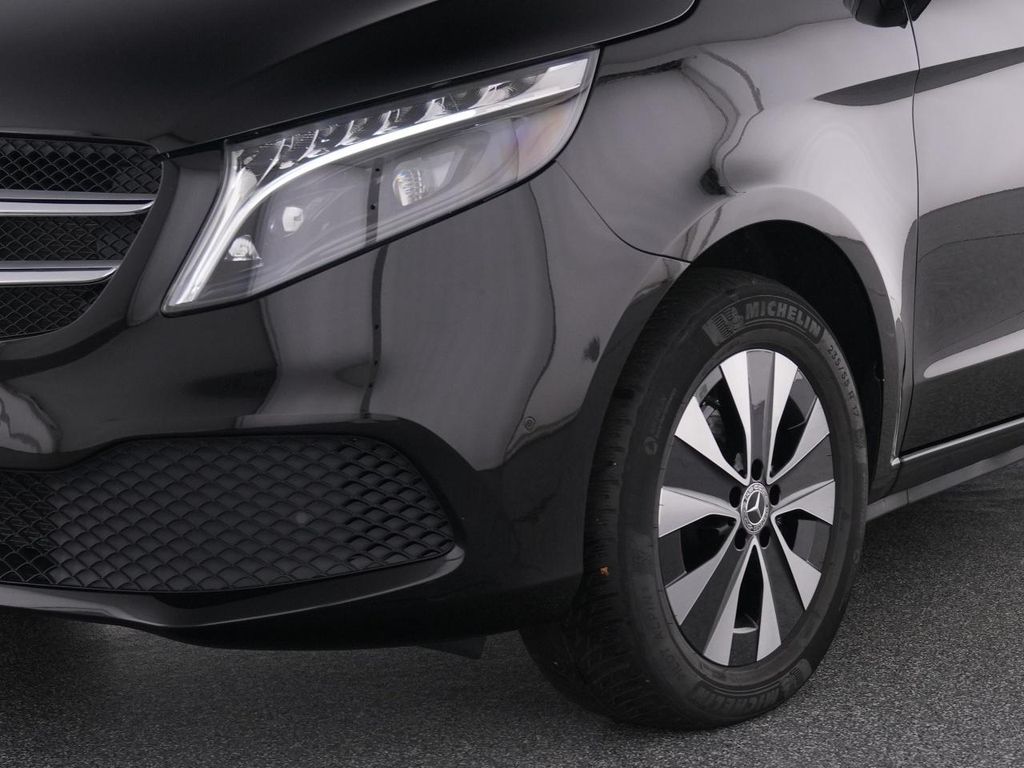 Mercedes-Benz V 250 2024 г. Чёрный, пробег 24958 км
