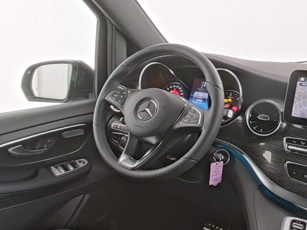 Mercedes-Benz V 250 2024 г. Серый, пробег 24055 км