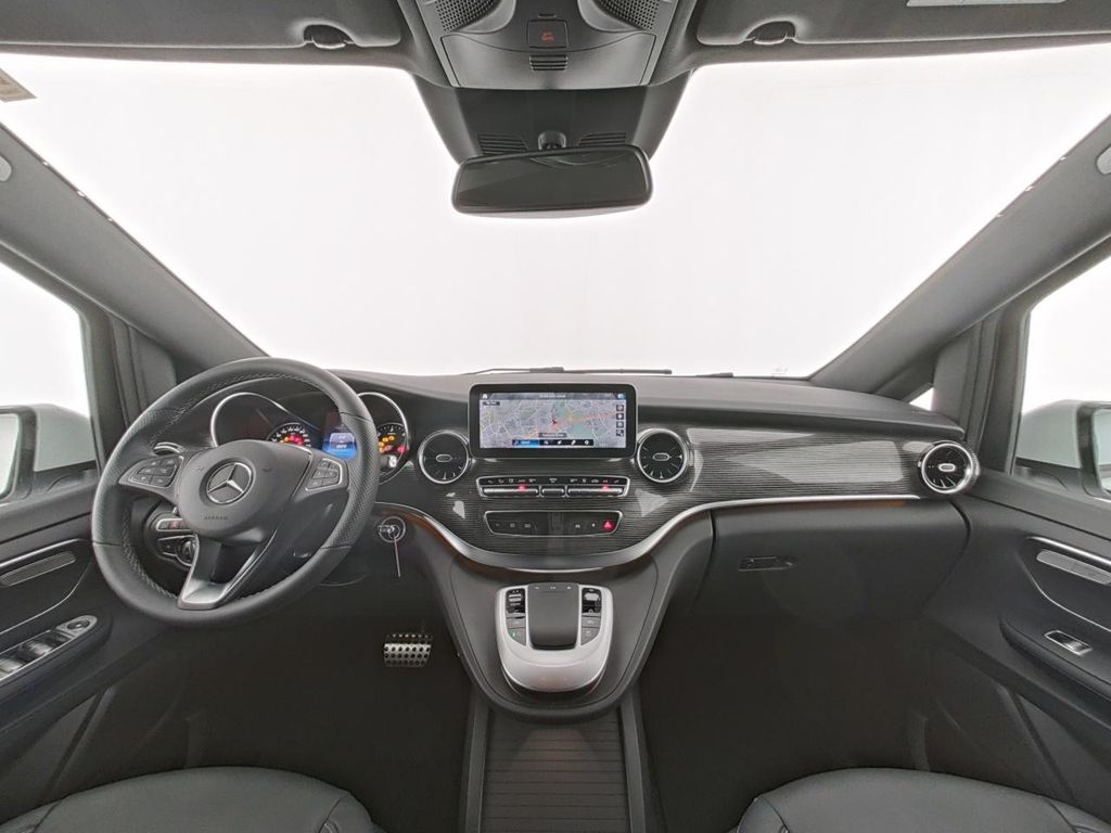 Mercedes-Benz V 250 2024 г. Белый, пробег 18268 км