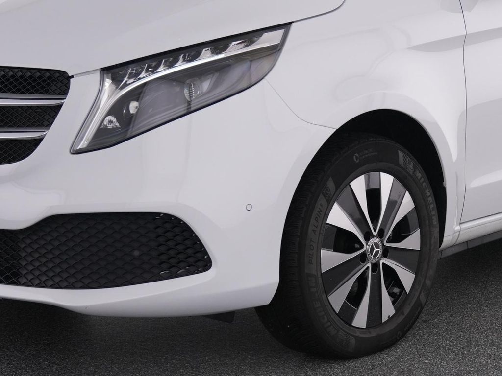 Mercedes-Benz V 250 2024 г. Белый, пробег 18268 км
