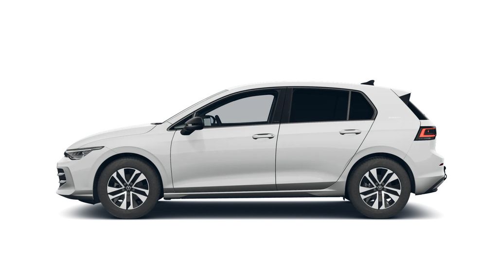 Volkswagen Golf 2026 г. Белый, пробег 13000 км