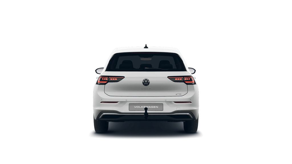 Volkswagen Golf 2026 г. Белый, пробег 13000 км