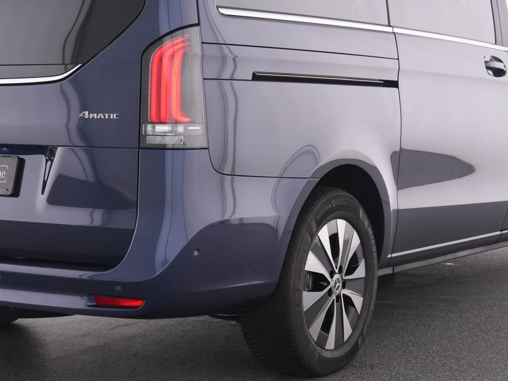 Mercedes-Benz V 250 2024 г. Синий, пробег 13201 км