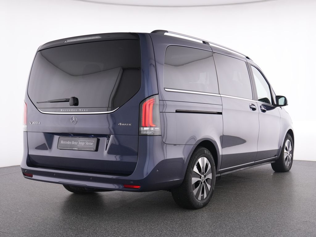Mercedes-Benz V 300 2024 г. Синий, пробег 18151 км
