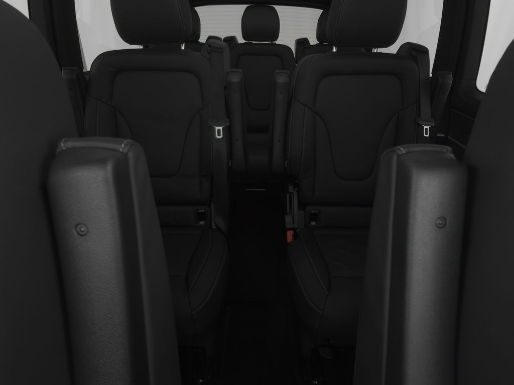 Mercedes-Benz V 300 2024 г. Синий, пробег 18151 км
