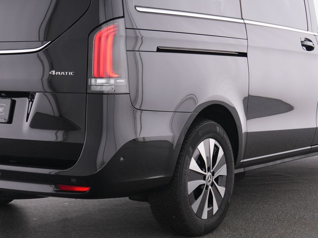 Mercedes-Benz V 250 2025 г. Чёрный, пробег 25712 км