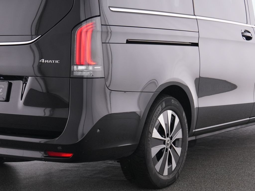 Mercedes-Benz V 300 2025 г. Чёрный, пробег 21363 км