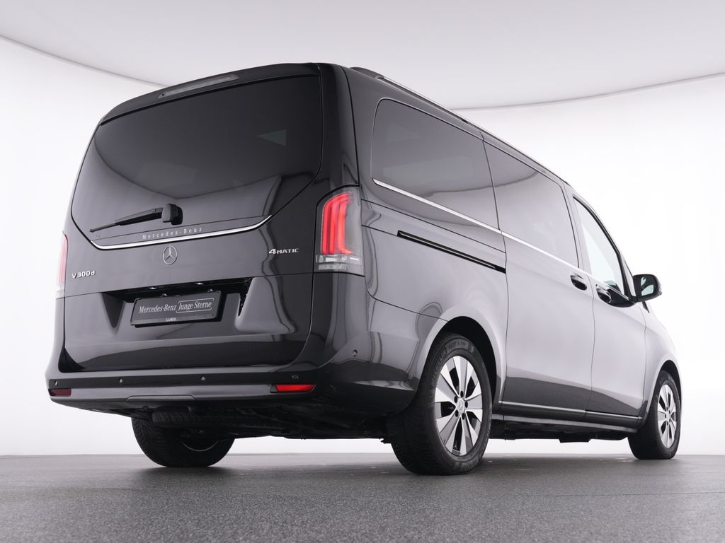 Mercedes-Benz V 300 2024 г. Чёрный, пробег 29290 км