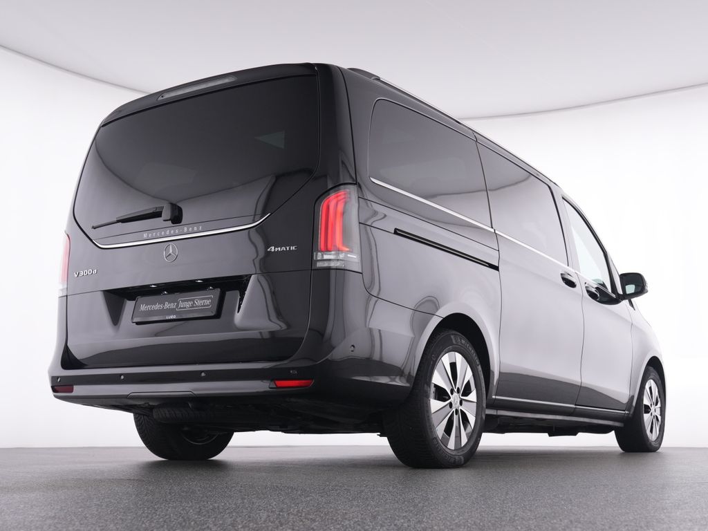 Mercedes-Benz V 300 2024 г. Чёрный, пробег 28730 км