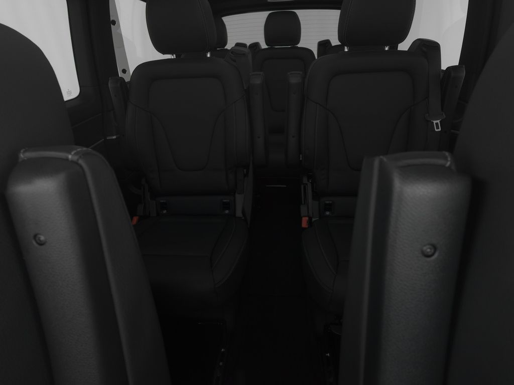 Mercedes-Benz V 300 2025 г. Чёрный, пробег 22738 км