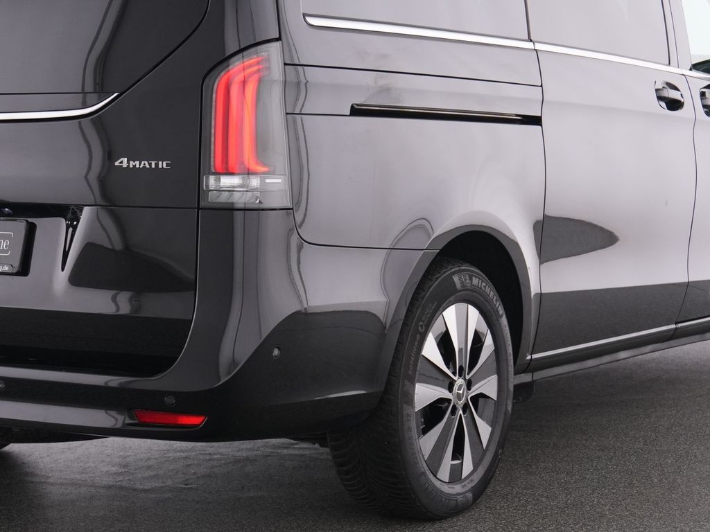 Mercedes-Benz V 300 2024 г. Чёрный, пробег 26416 км