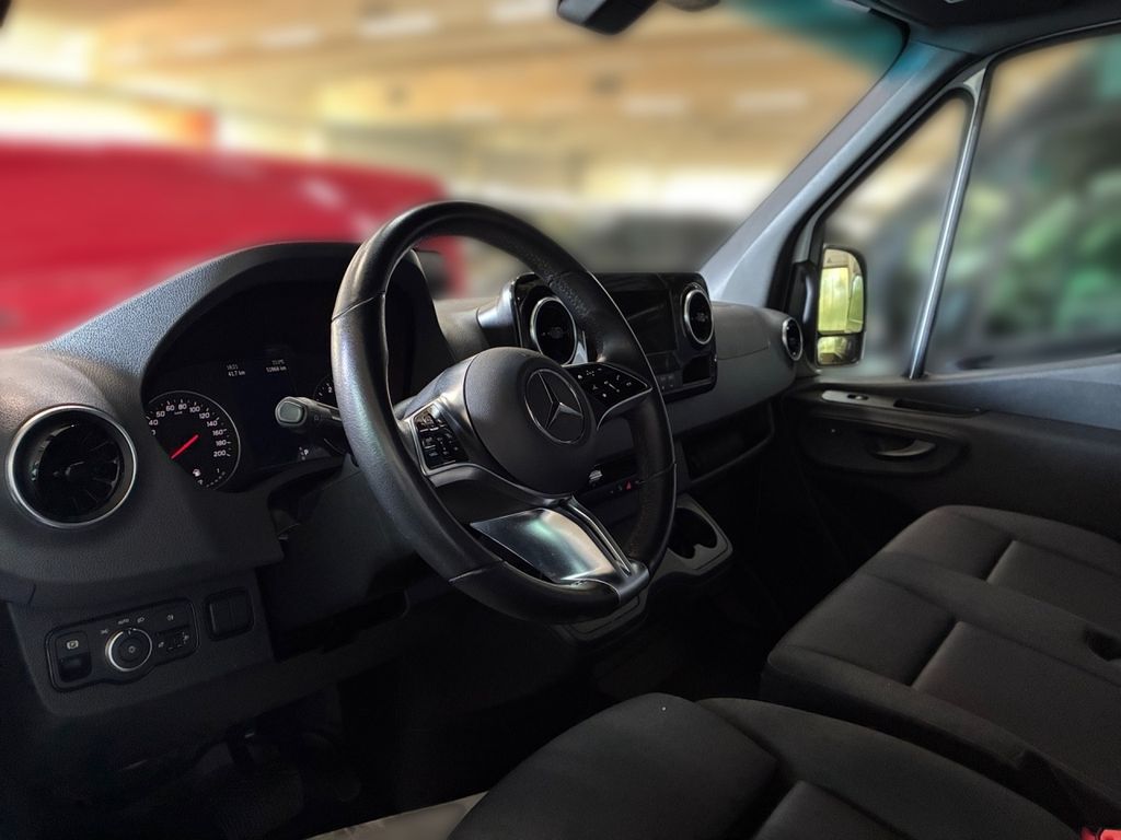 Mercedes-Benz SPRINTER 2025 г. Белый, пробег 52828 км