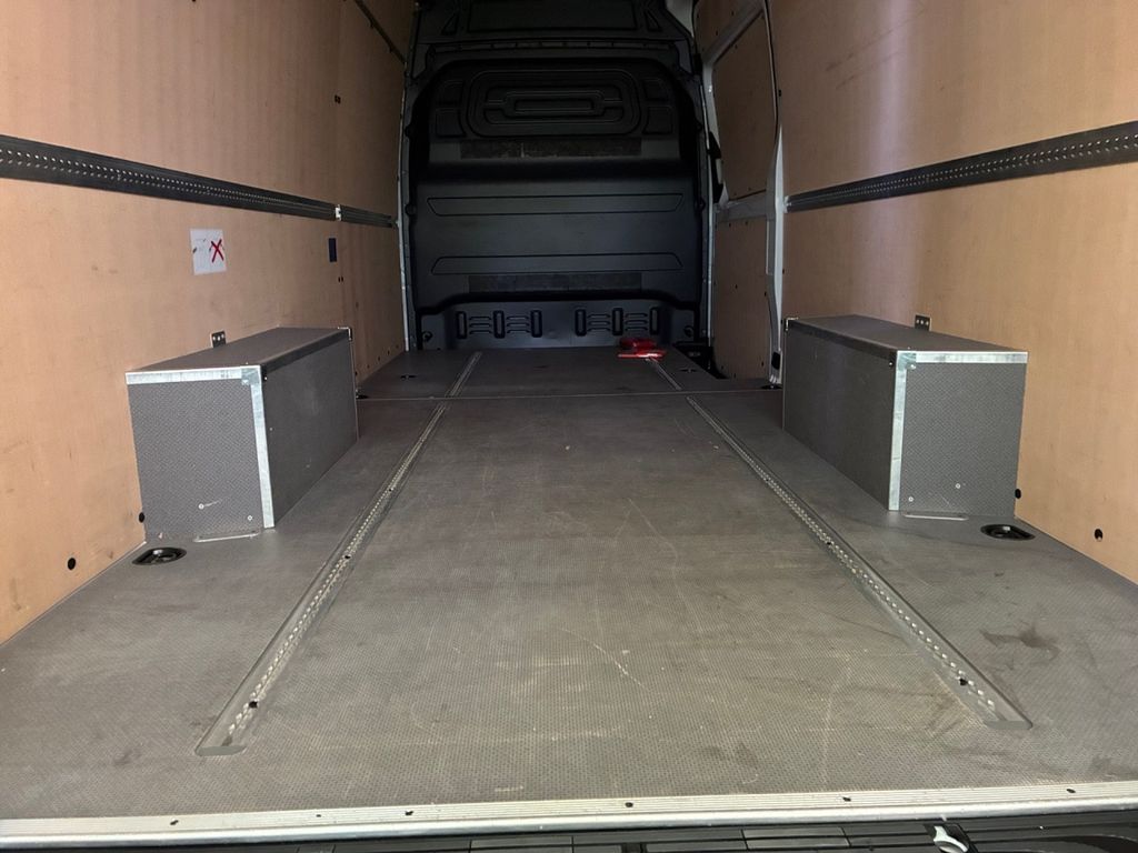 Mercedes-Benz SPRINTER 2025 г. Белый, пробег 52828 км