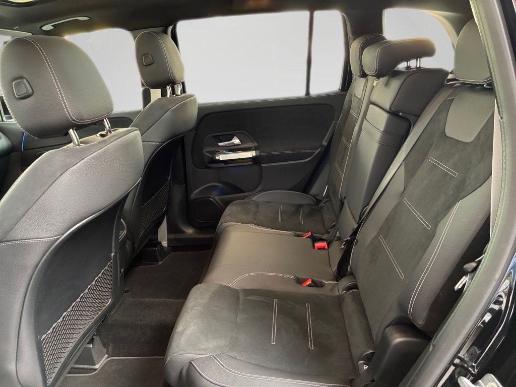Mercedes-Benz GLB 200 2026 г. Чёрный, пробег 18662 км