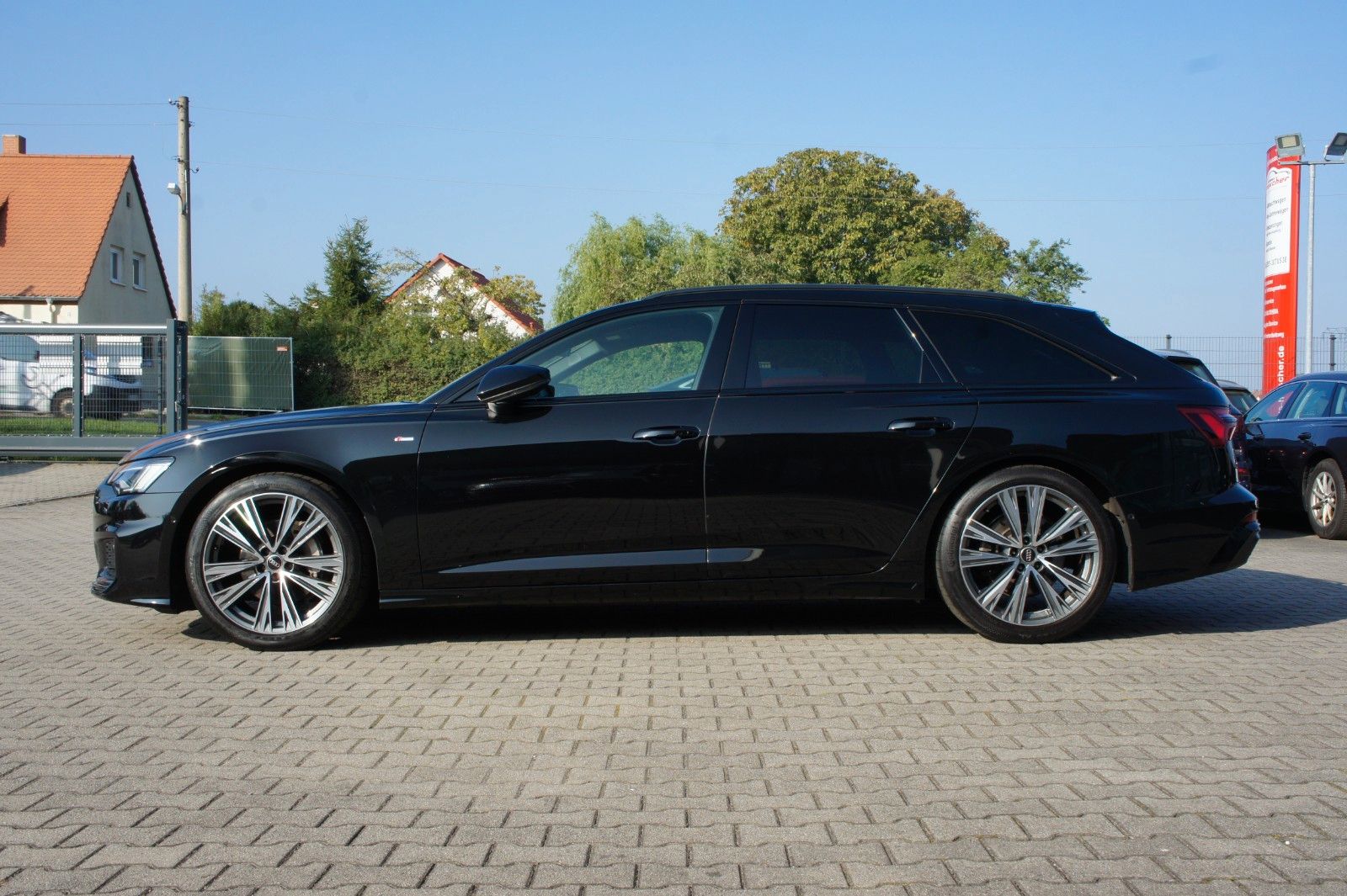 Audi A6 2023 г. Чёрный, пробег 55870 км