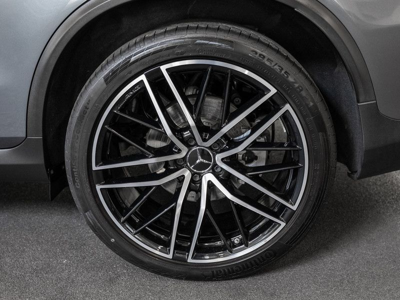 Mercedes-Benz GLC 43 AMG 2023 г. Серый, пробег 18151 км