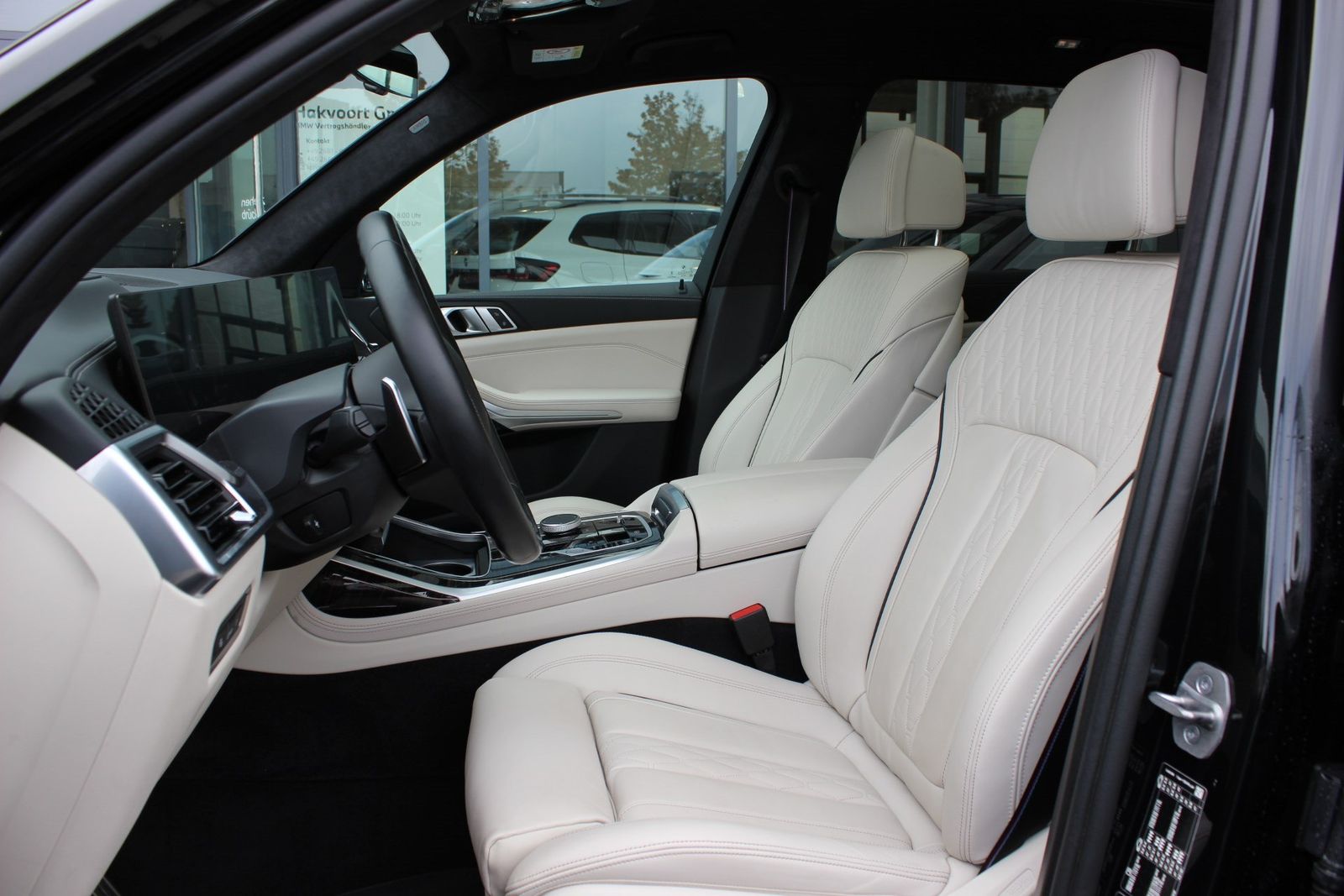 BMW X7 2023 г. Чёрный, пробег 54495 км