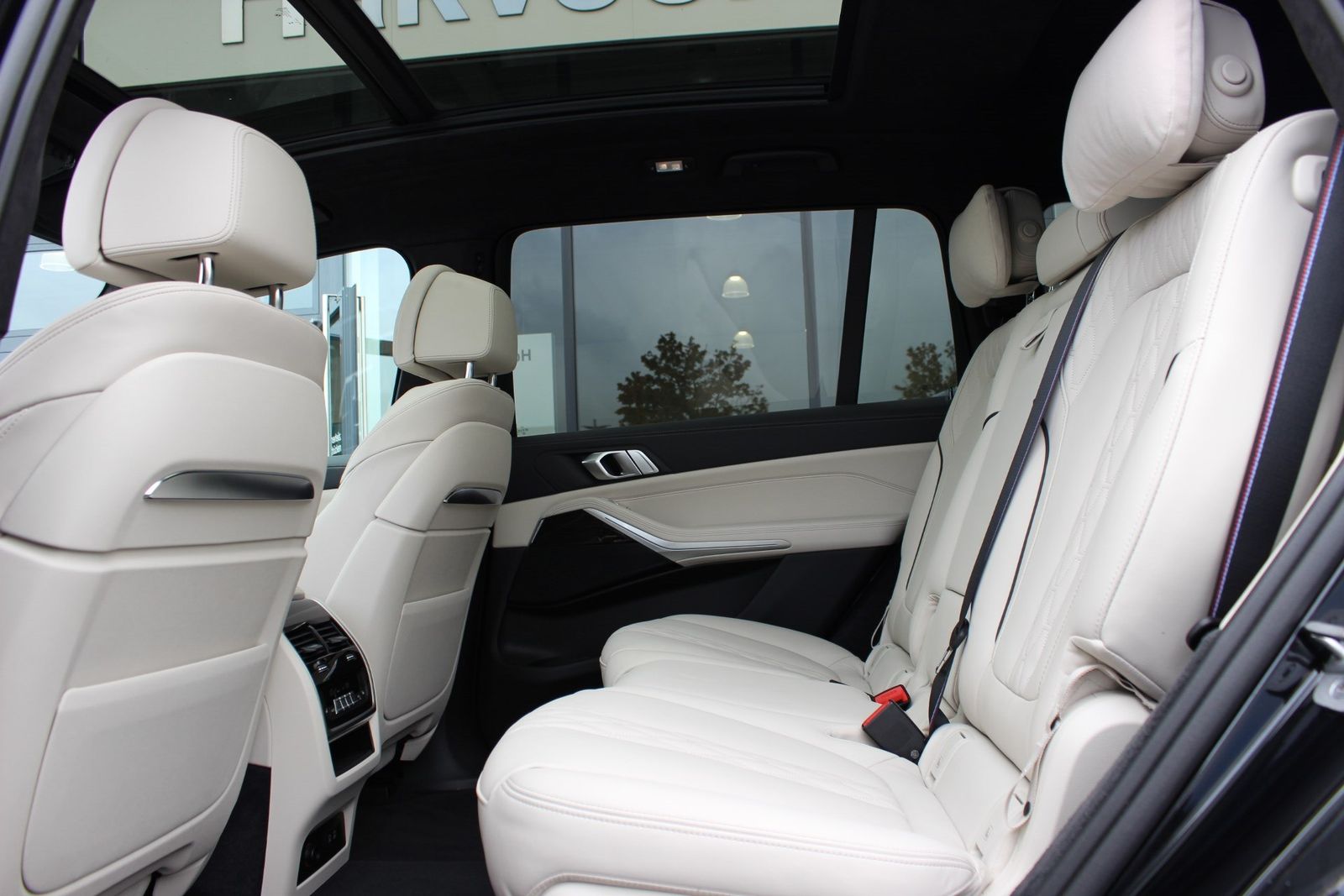 BMW X7 2023 г. Чёрный, пробег 54495 км