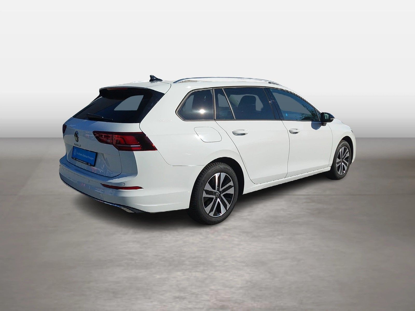 Volkswagen Golf 2026 г. Белый, пробег 16177 км