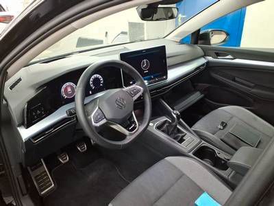 Volkswagen Golf 2026 г. Чёрный, пробег 27199 км