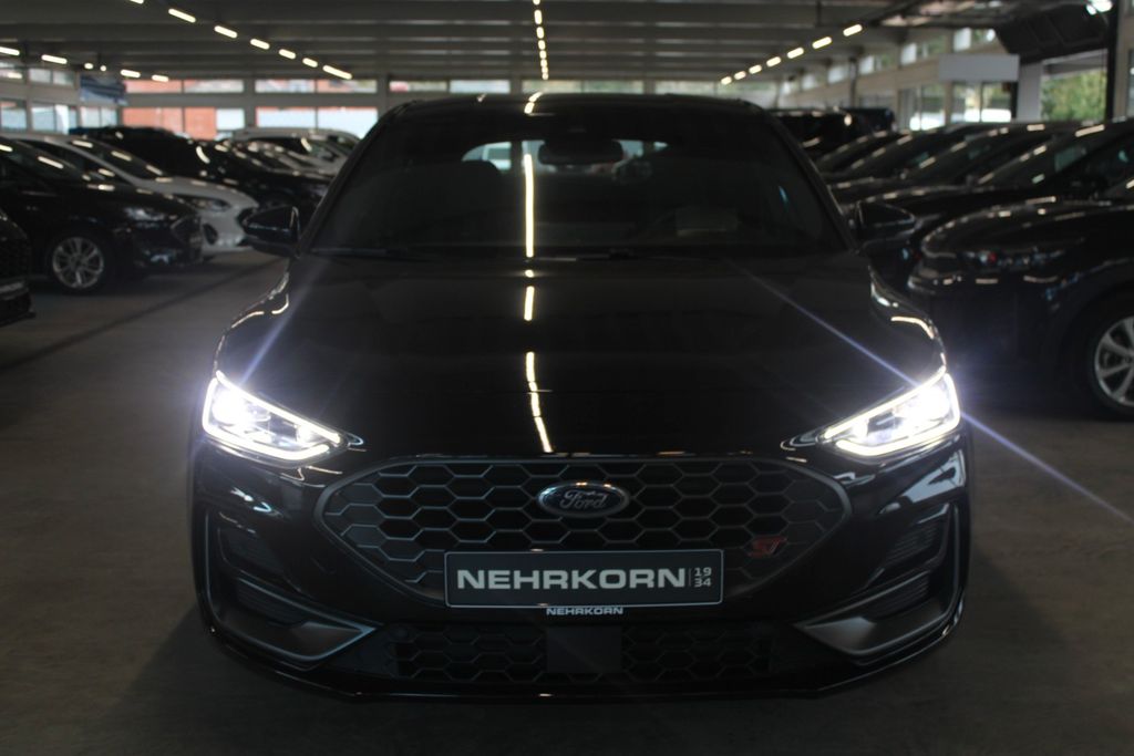 Ford Focus 2022 г. Чёрный, пробег 46150 км