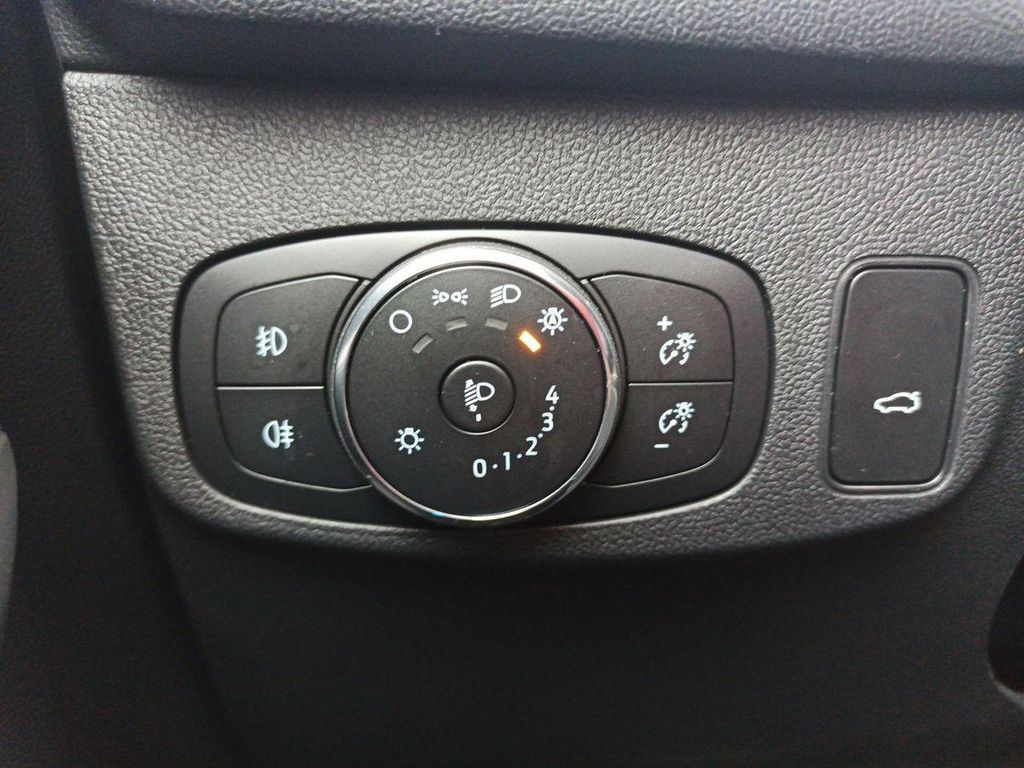 Ford Focus 2021 г. Серый, пробег 42243 км