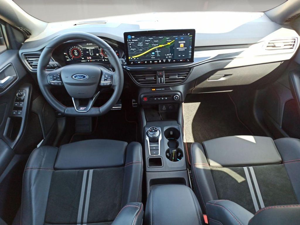 Ford Focus 2023 г. Серый, пробег 44737 км