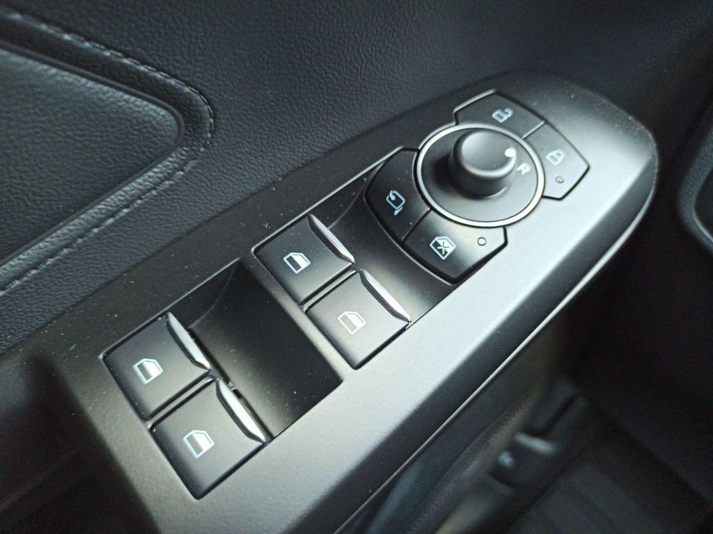 Ford Focus 2023 г. Серый, пробег 44737 км