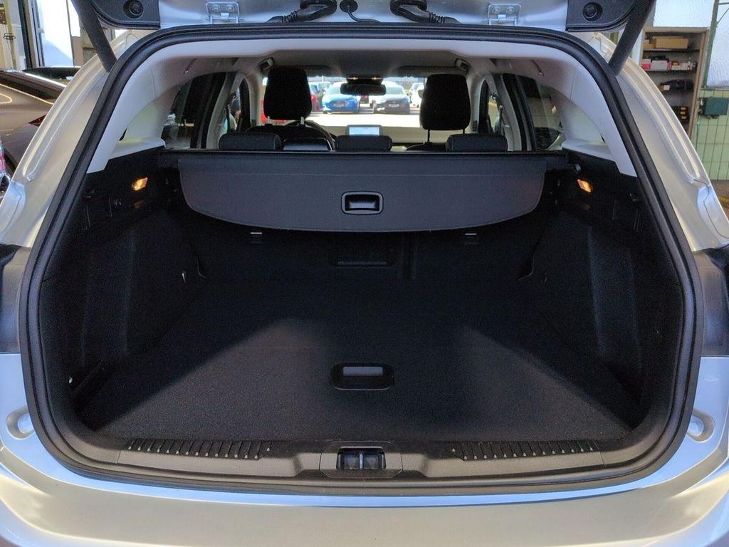 Ford Focus 2021 г. Серебристый, пробег 51488 км