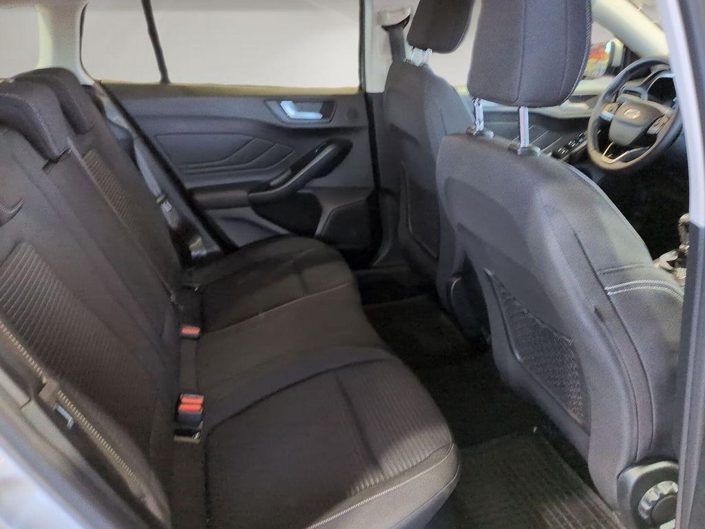 Ford Focus 2021 г. Серебристый, пробег 51488 км