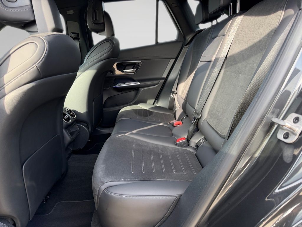 Mercedes-Benz GLC 300 2025 г. Серый, пробег 13871 км