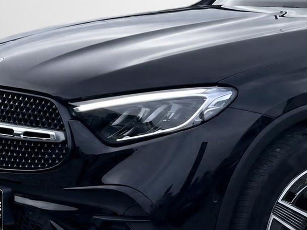 Mercedes-Benz GLC 300 2026 г. Чёрный, пробег 19987 км