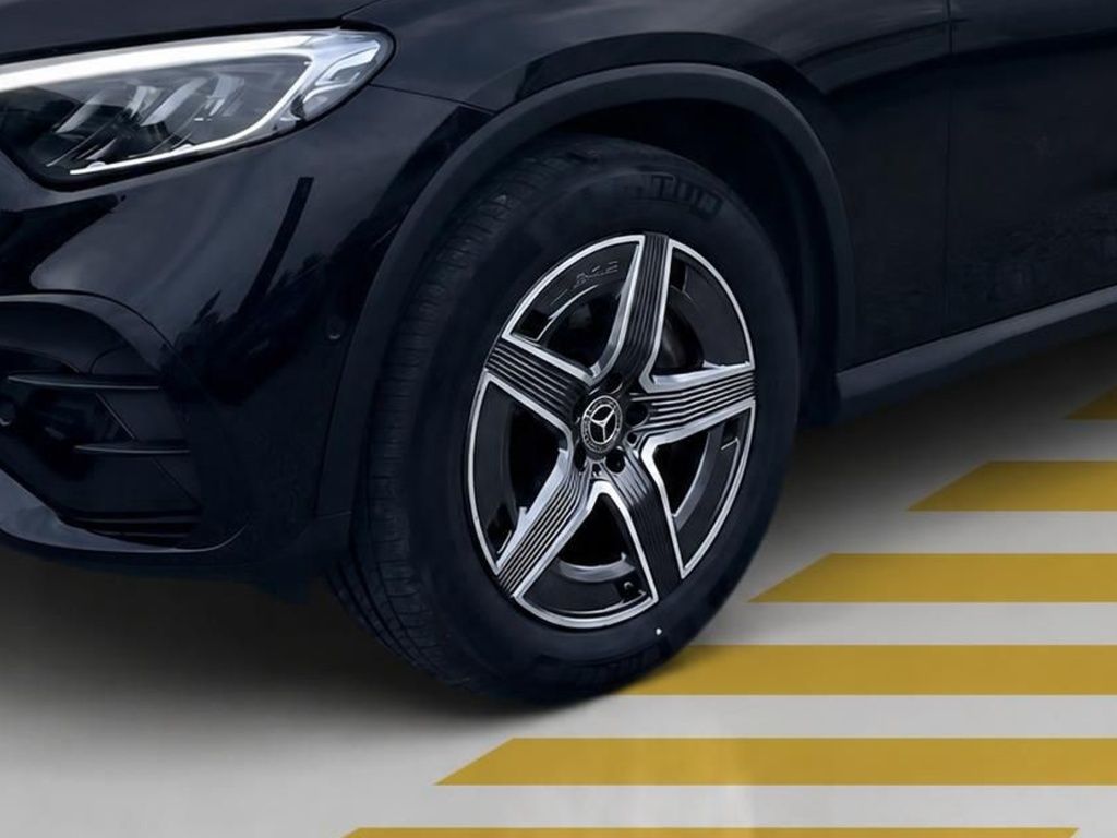 Mercedes-Benz GLC 300 2026 г. Чёрный, пробег 19987 км